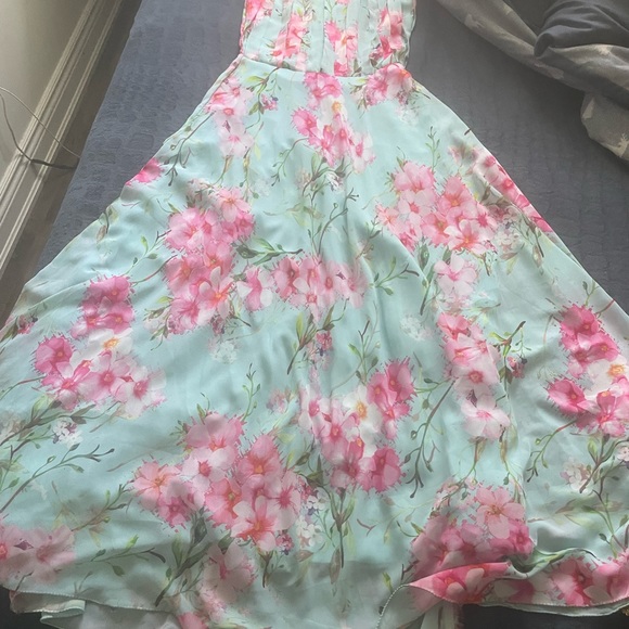 Different brand dresses - Picture 7 of 13